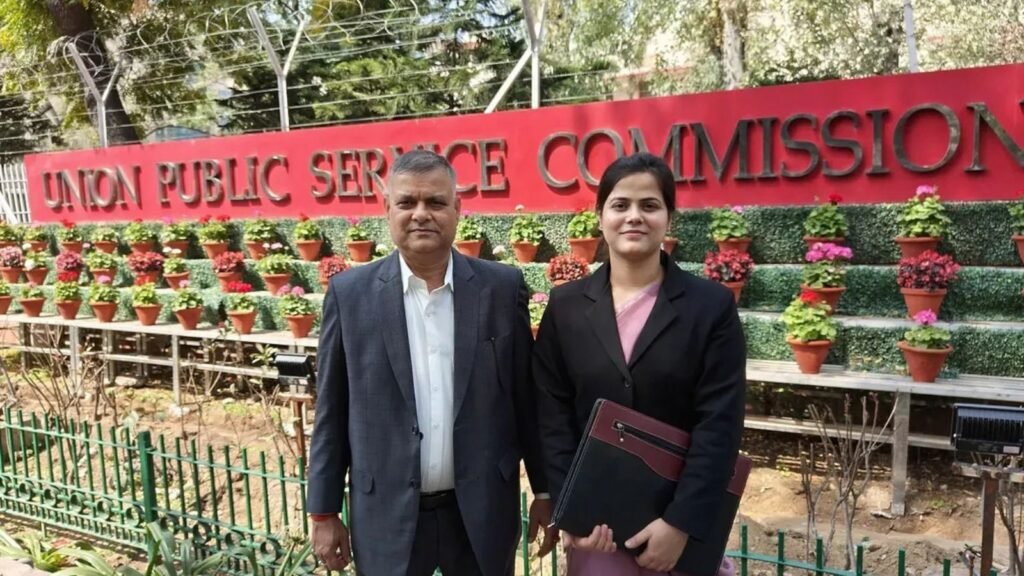 UPSC Topper Success Story: जानिए कैसे प्रयागराज की शक्ति दुबे ने पांचवें प्रयास में हासिल की ऑल इंडिया रैंक 1